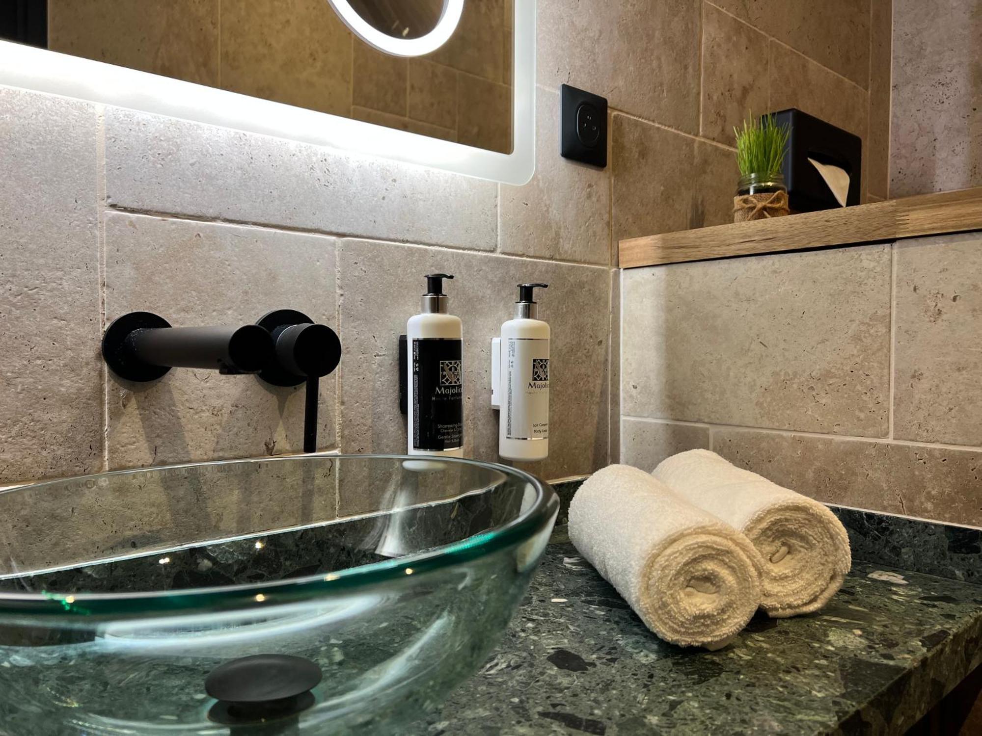 קוק Cocoon Inn מראה חיצוני תמונה