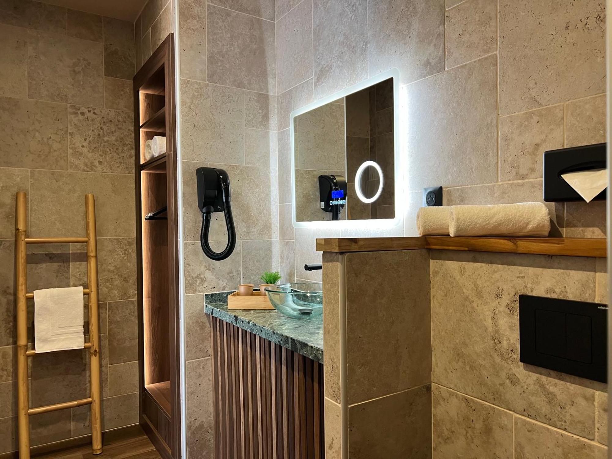 קוק Cocoon Inn מראה חיצוני תמונה